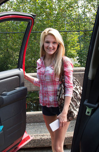 Hitchhiker Hope Harper Is Fucked In Car