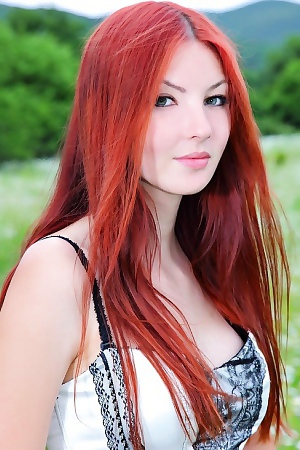 Absolutely Gorgeous Redhead Nalli A