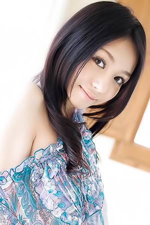 Nude japanese girl Aino Kishi