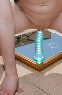 Long Legged Girl Wikki Toying Hard